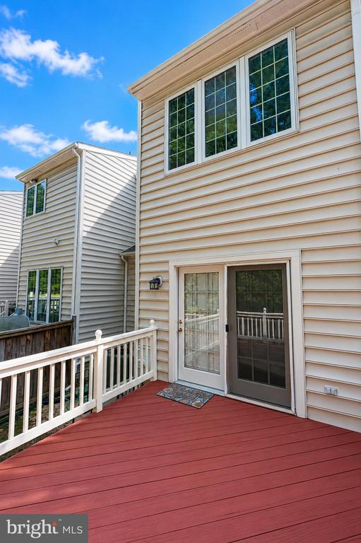 467 WINDING ROSE DRIVE