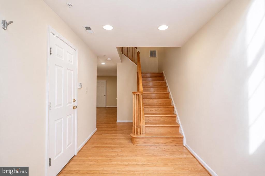 467 WINDING ROSE DRIVE
