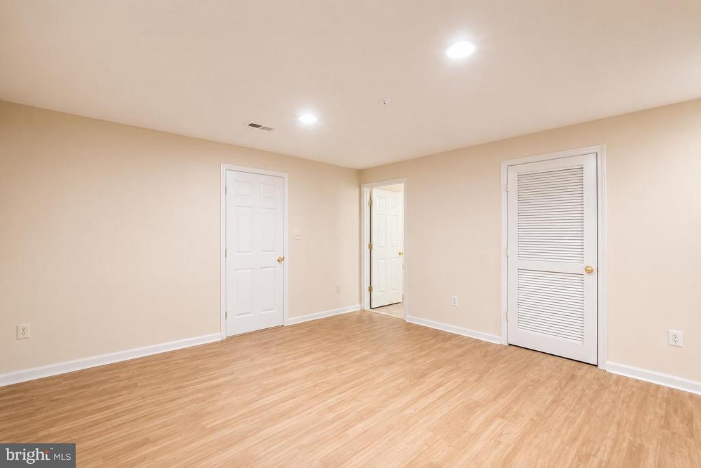 467 WINDING ROSE DRIVE