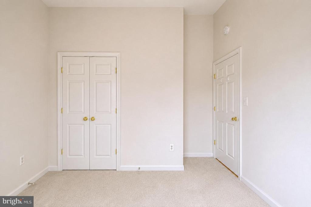 467 WINDING ROSE DRIVE