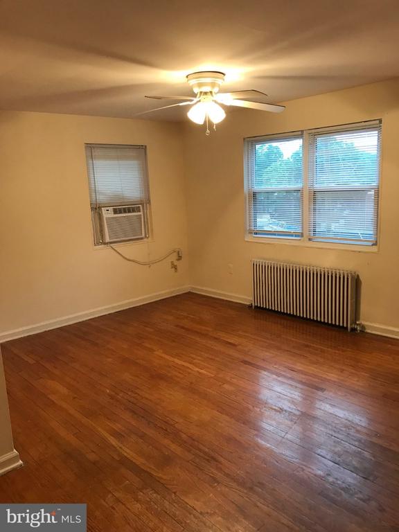 8809 PLYMOUTH STREET Unit: 4