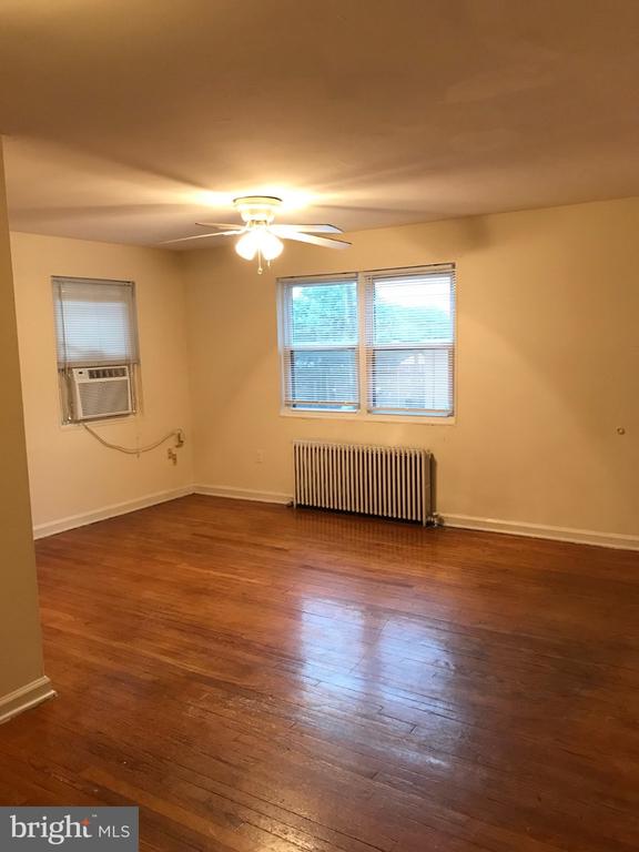 8809 PLYMOUTH STREET Unit: 4