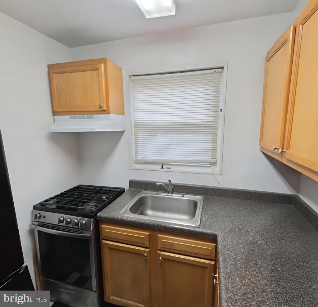 8809 PLYMOUTH STREET Unit: 4