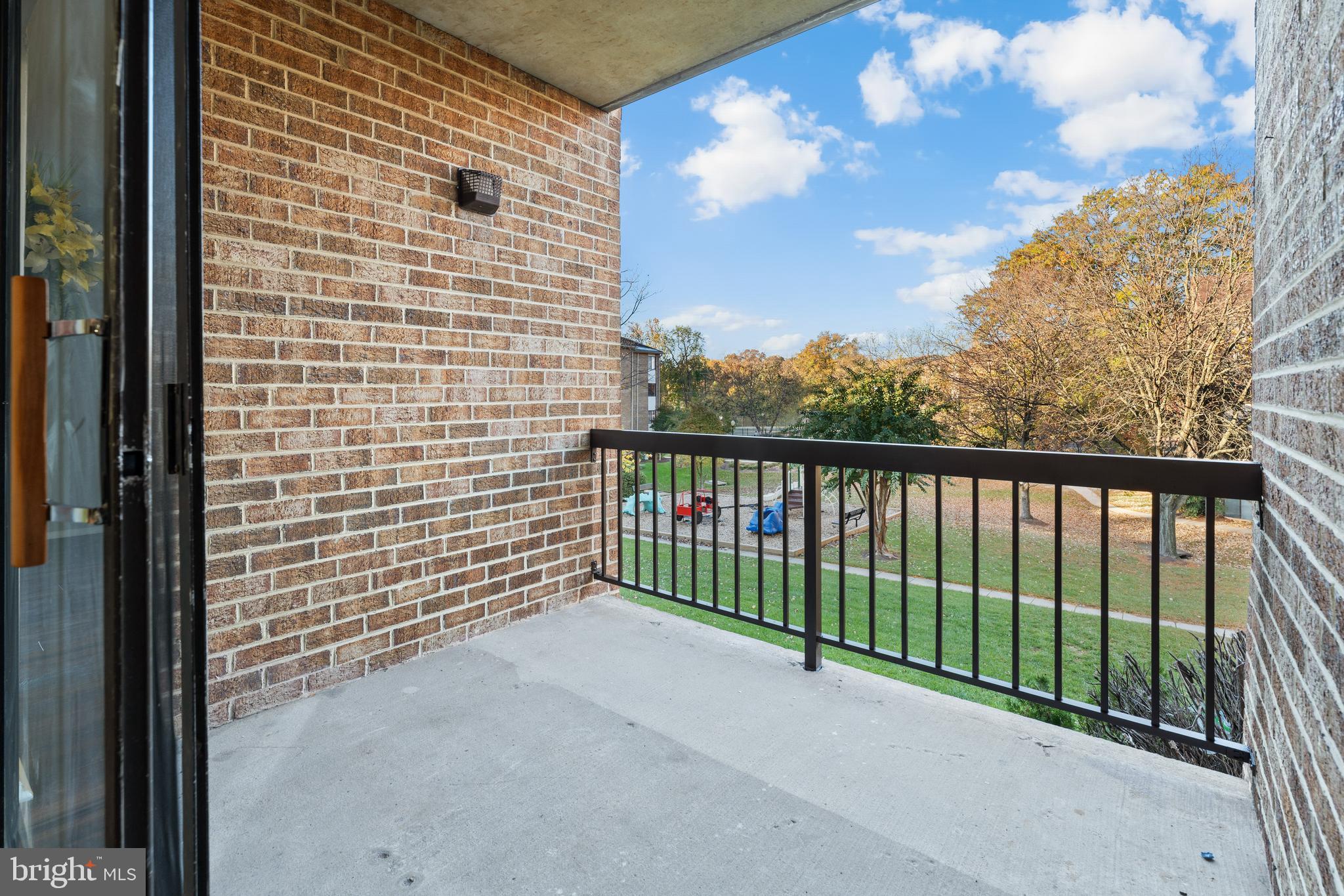 11200 Cherry Hill Rd #102