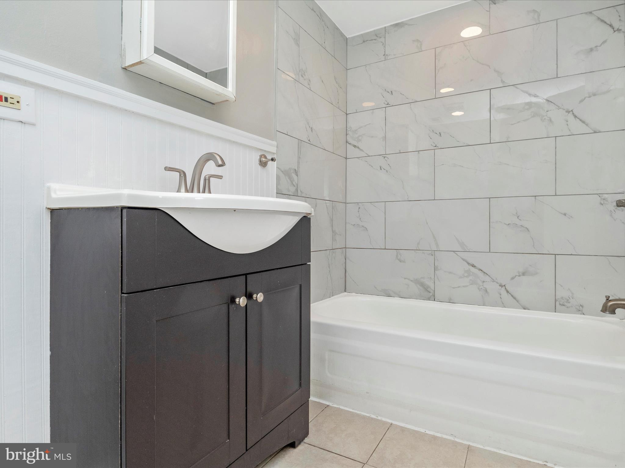 10114 Campus Way S #102-8c