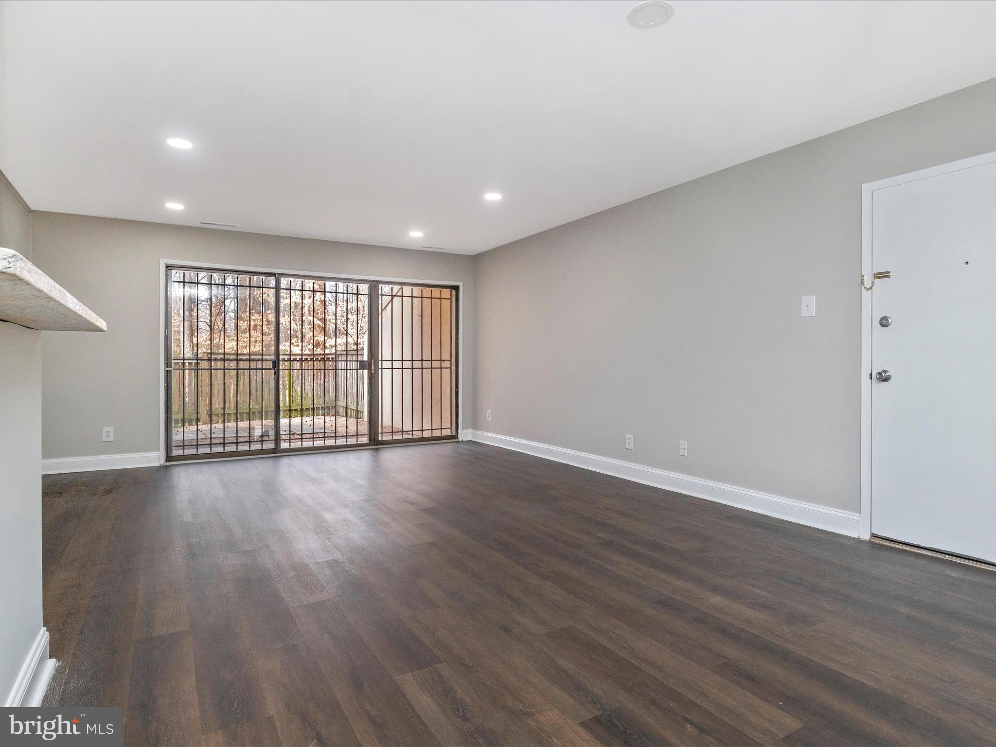 10114 Campus Way S #102-8c