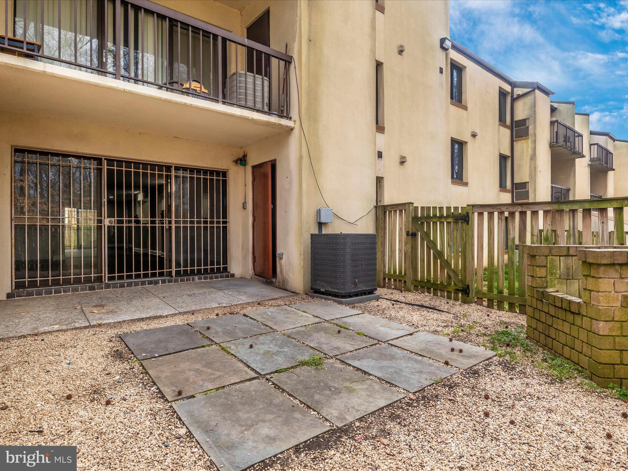 10114 Campus Way S #102-8c