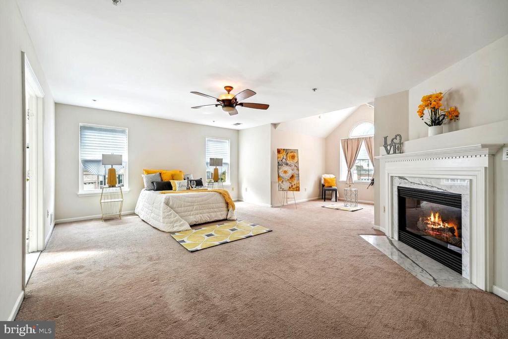 1205 Durham Dr