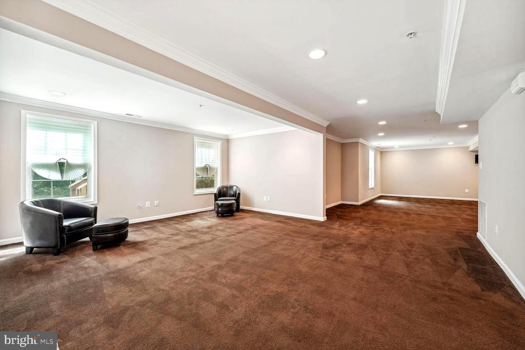 1205 Durham Dr