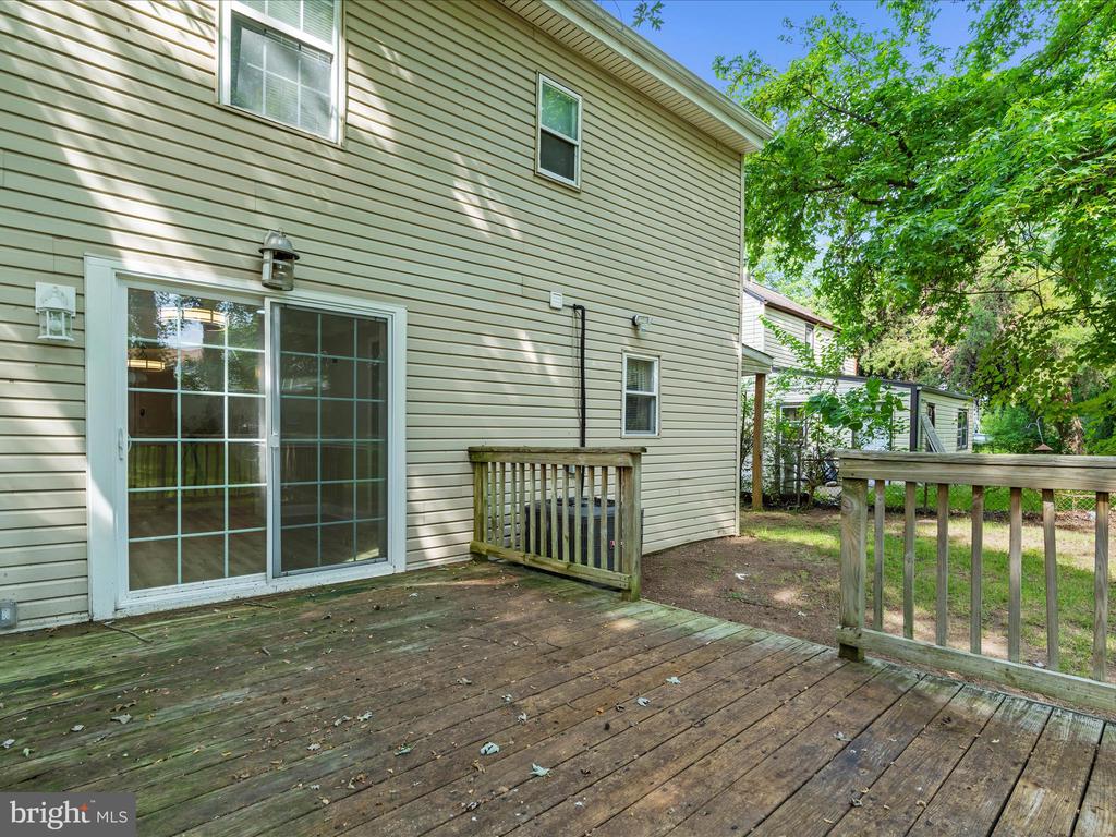 2405 GREELEY PLACE