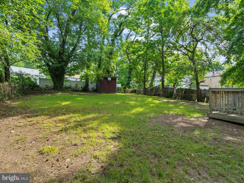 2405 GREELEY PLACE