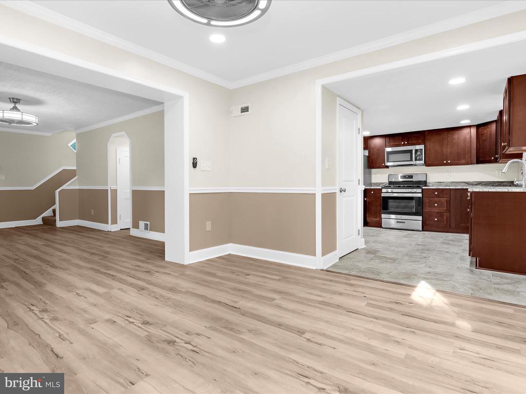 2405 GREELEY PLACE