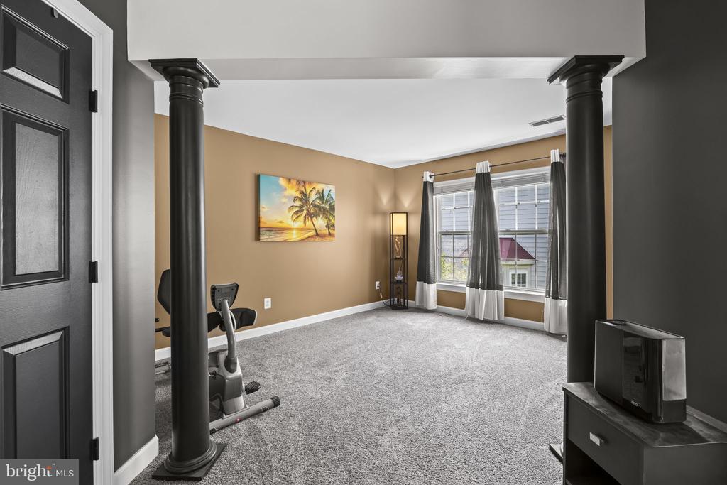 8506 COLONEL SEWARD DRIVE