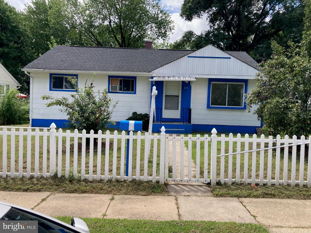 414 GREENHILL AVENUE