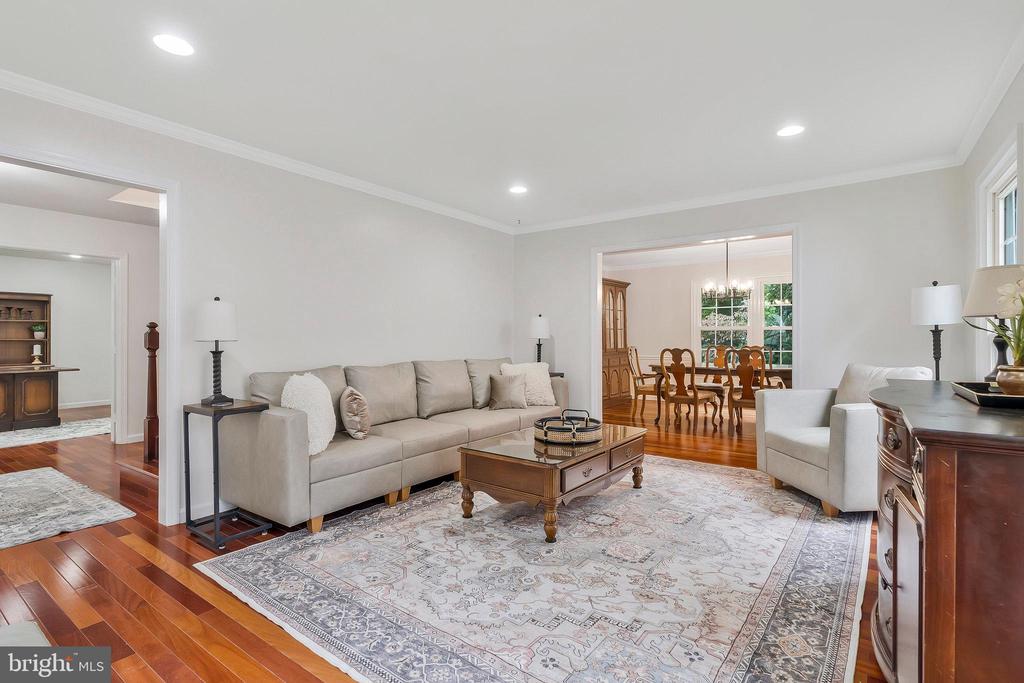 13911 Valley Country Dr