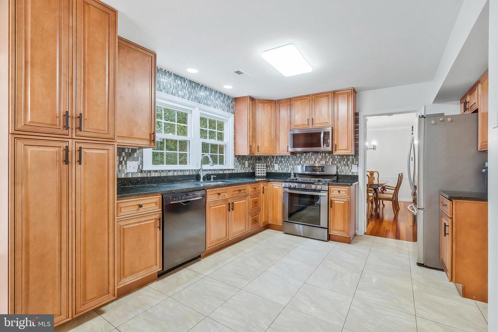 13911 Valley Country Dr