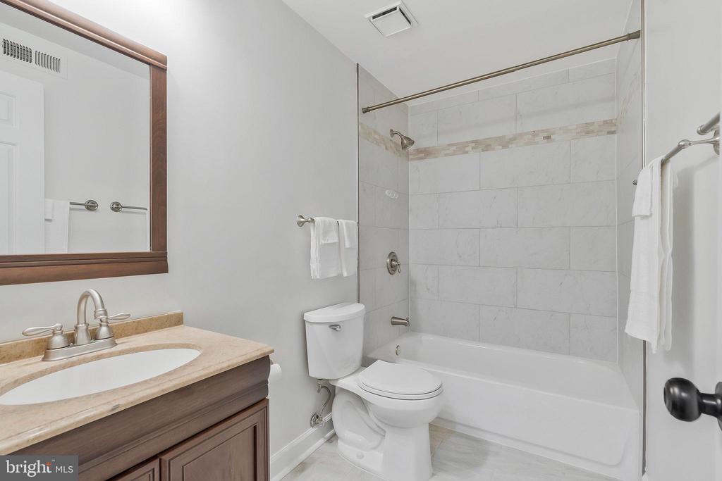 13911 Valley Country Dr