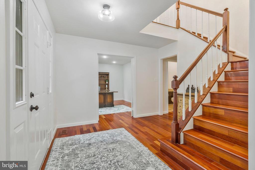 13911 Valley Country Dr