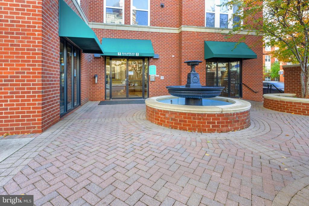 2655 Prosperity Ave #313