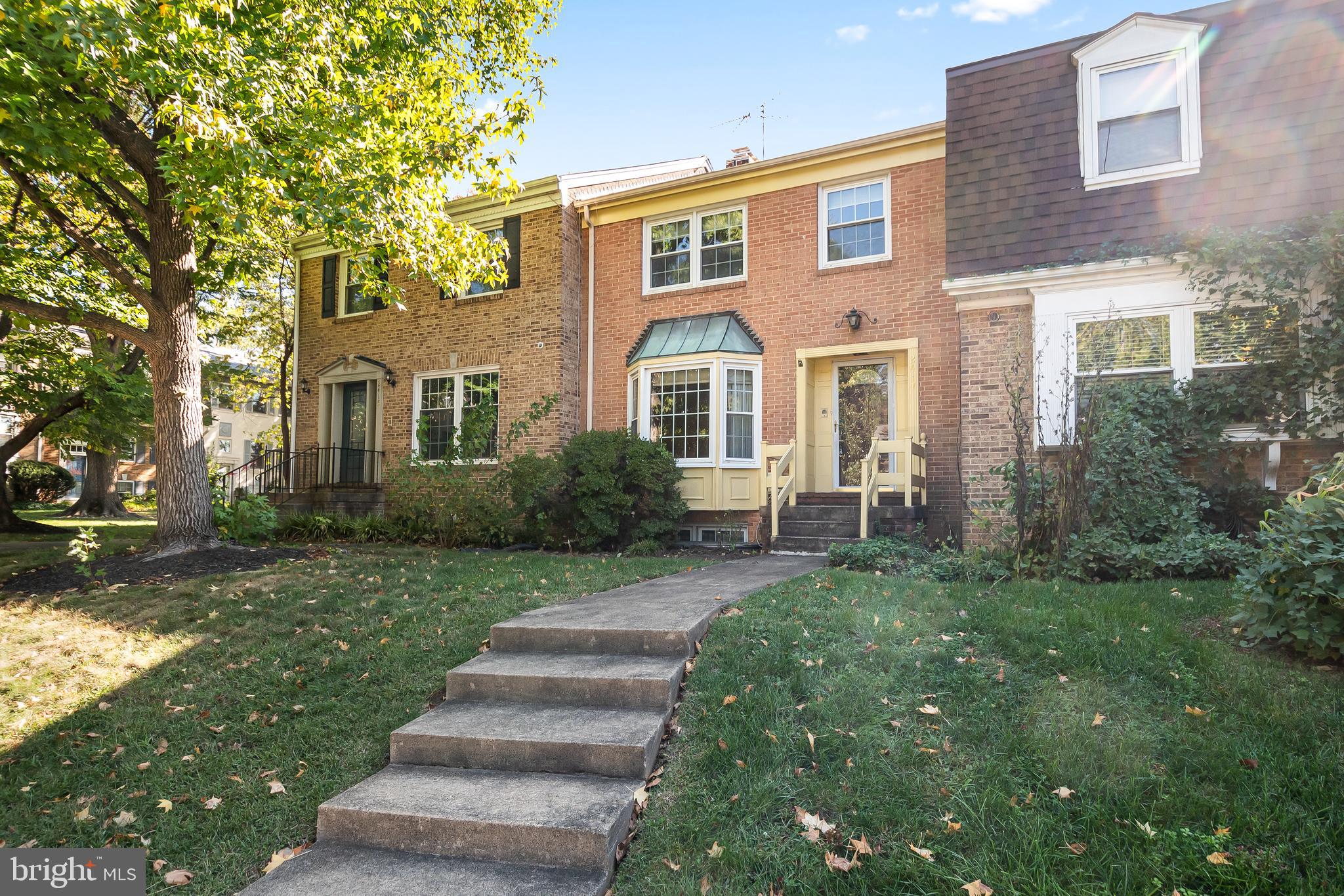 2417 FALLS PLACE COURT