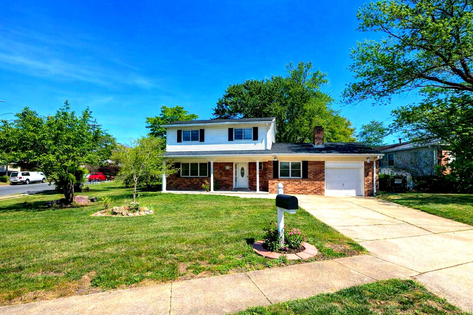 8120 SPRINGFIELD VILLAGE DRIVE