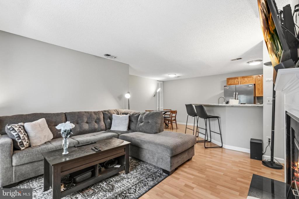 11705 SUMMERCHASE CIRCLE