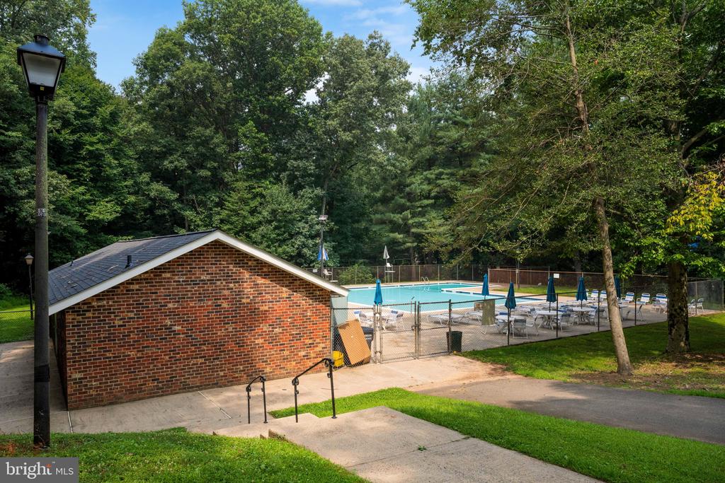 4812 NASH DRIVE