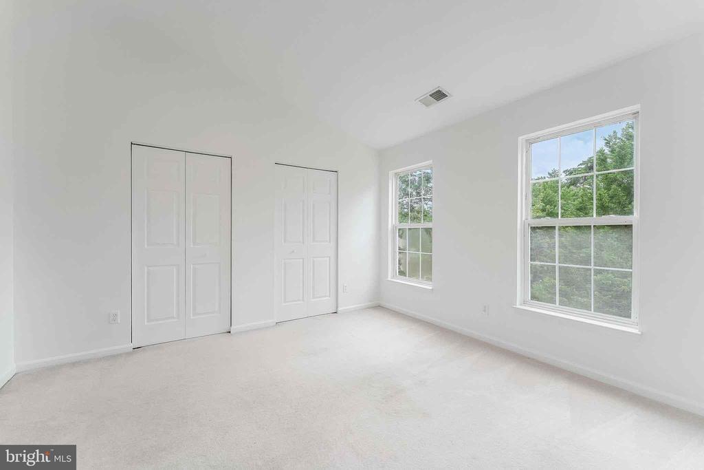 1955 TEASEL COURT