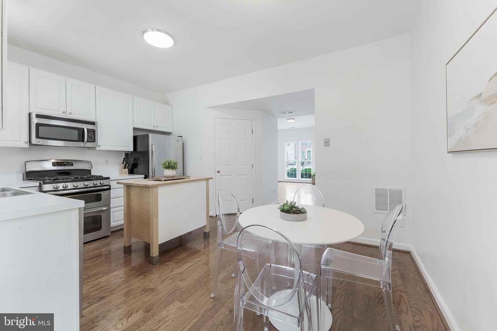 1955 TEASEL COURT