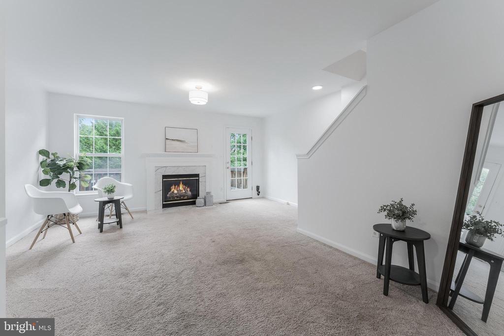 1955 TEASEL COURT