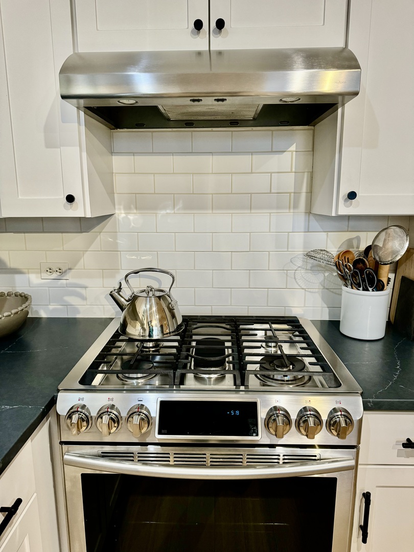 845 E 22nd Street Unit: B-414