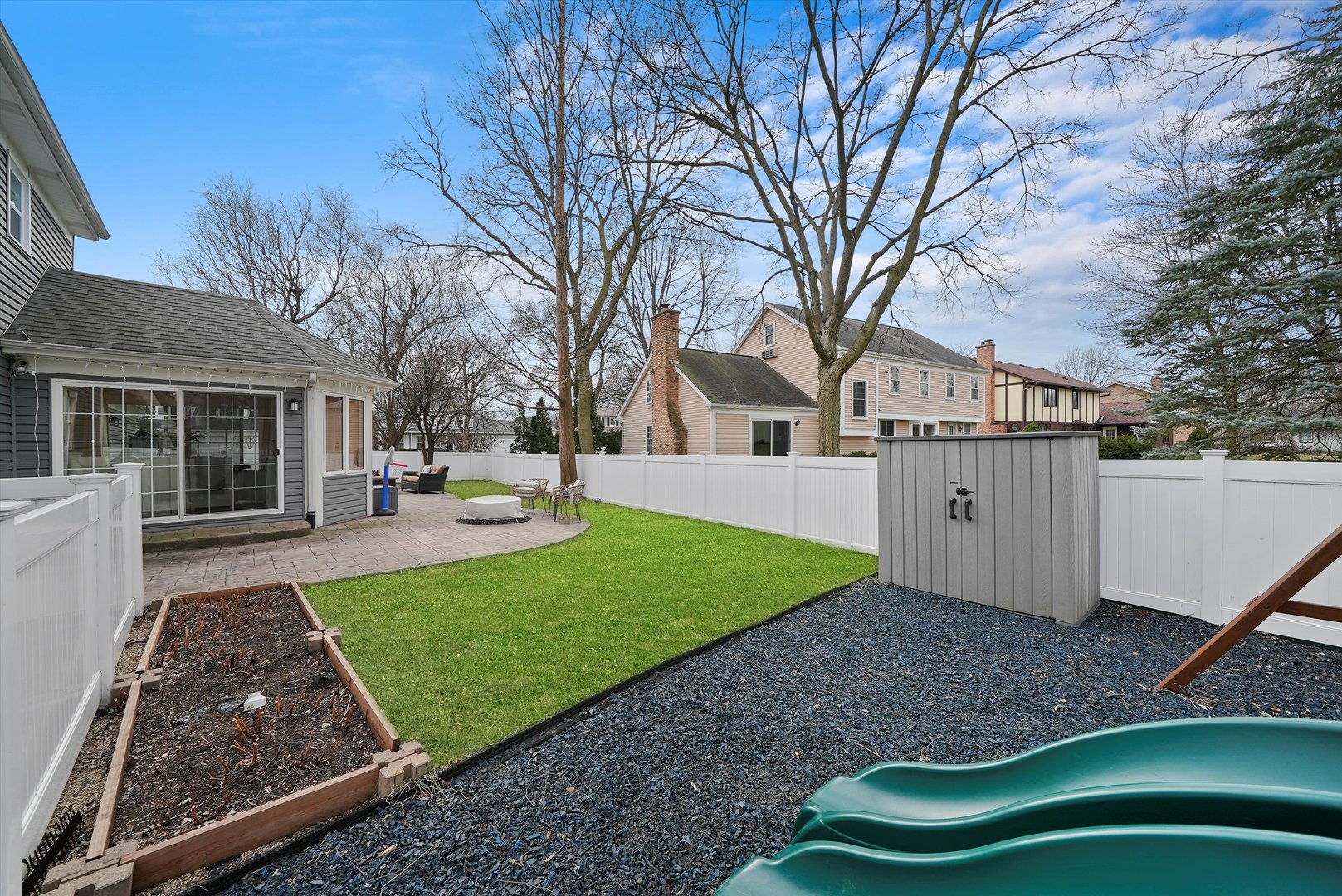 813 S Charles Avenue