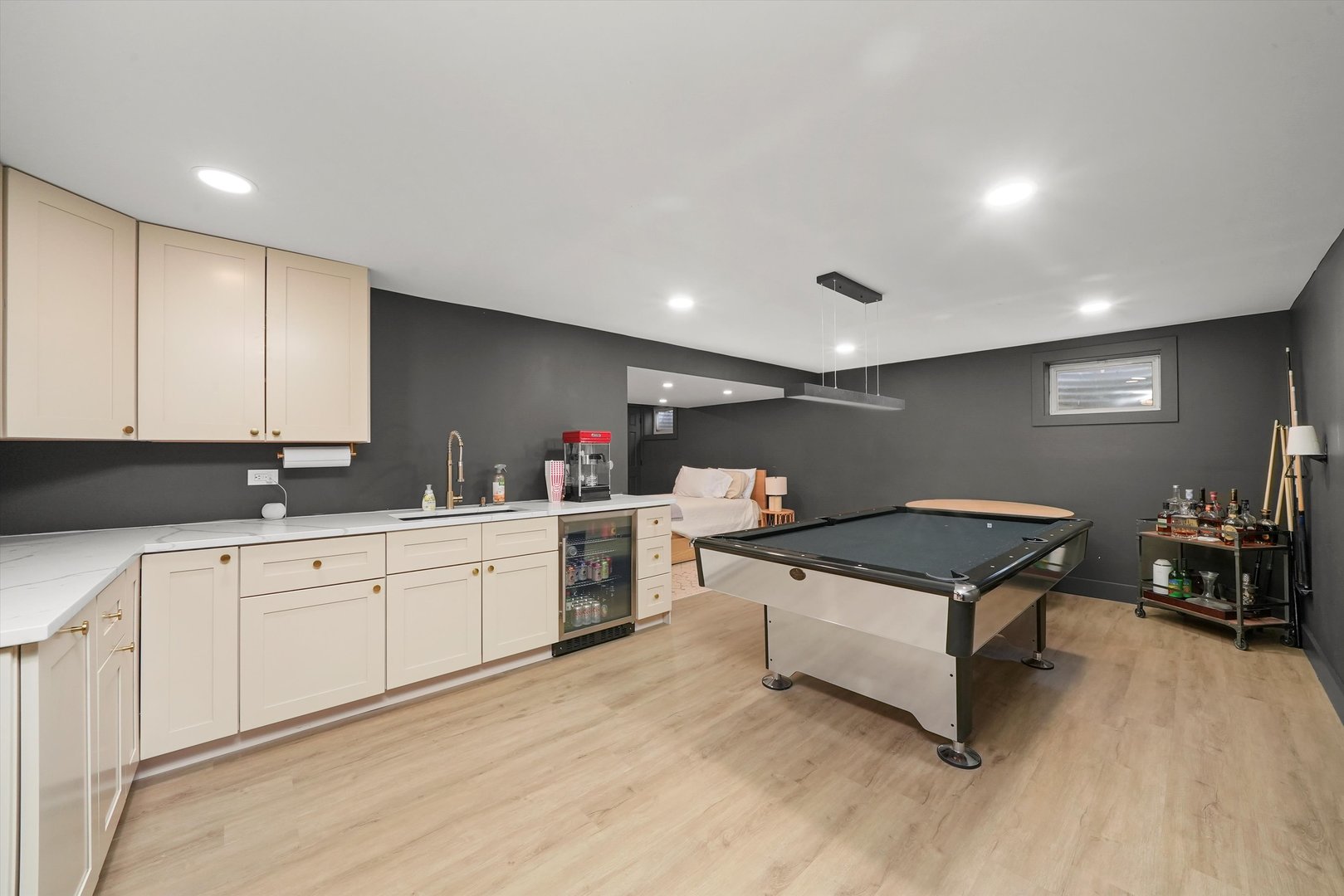 813 S Charles Avenue