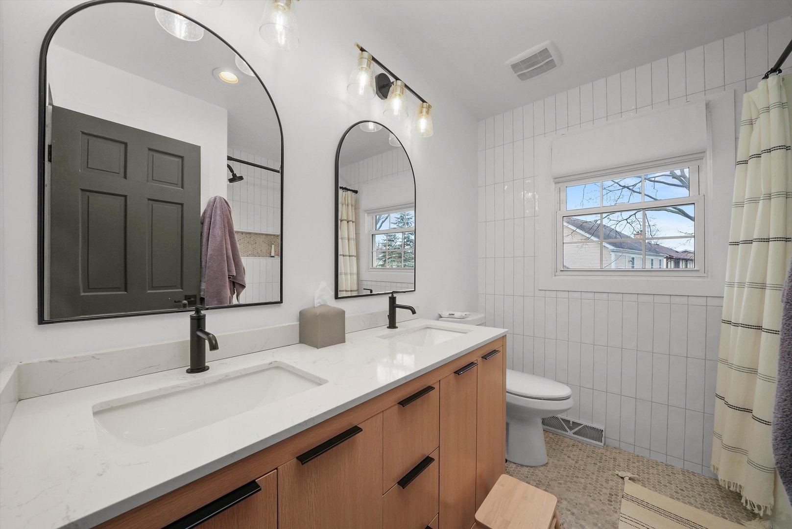 813 S Charles Avenue