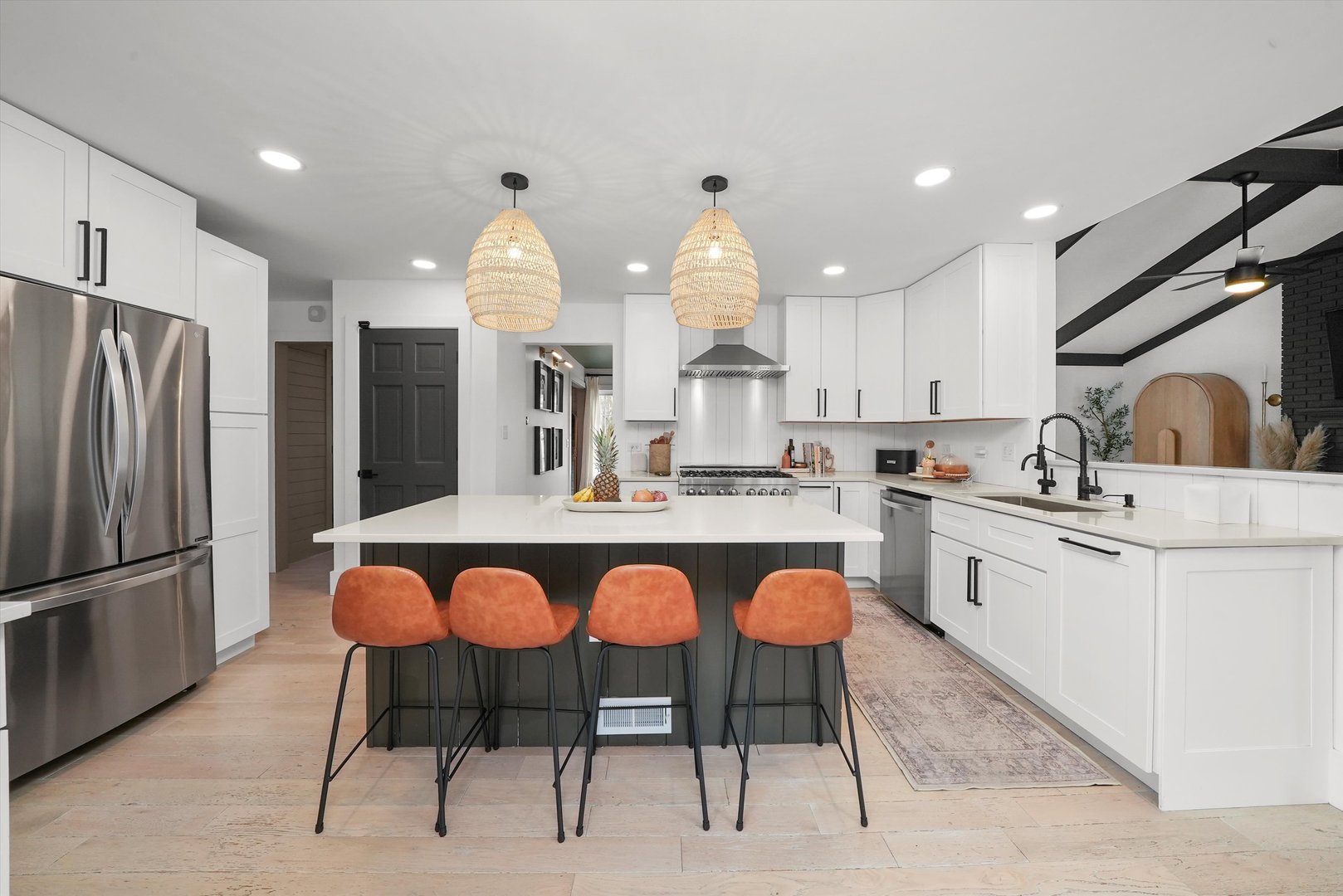 813 S Charles Avenue