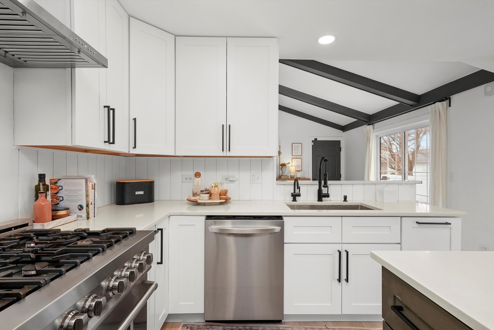 813 S Charles Avenue