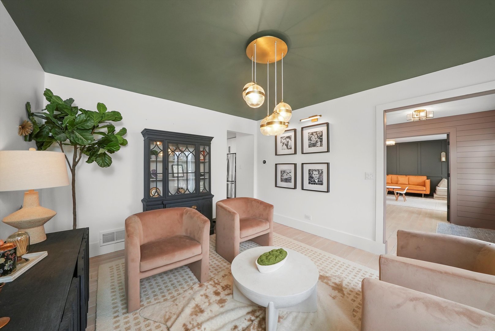 813 S Charles Avenue