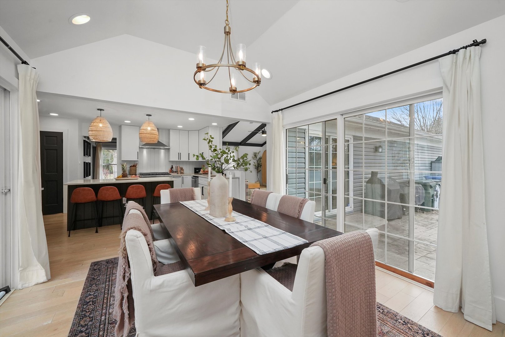 813 S Charles Avenue