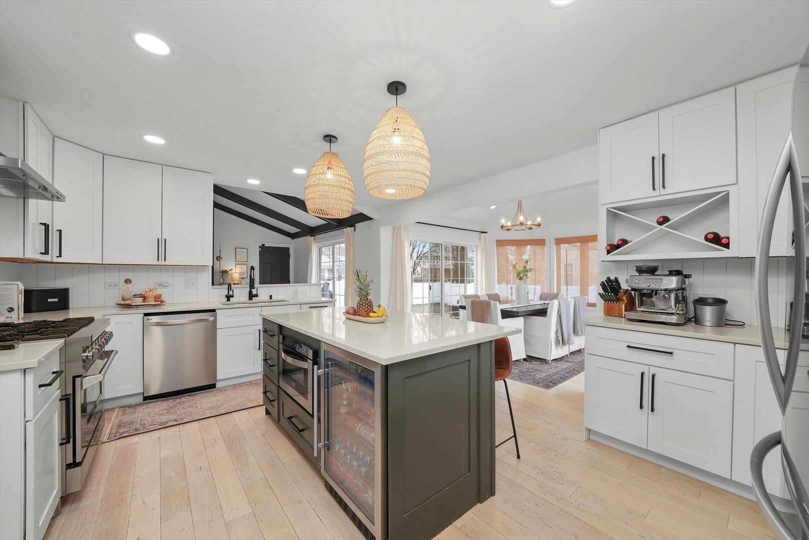 813 S Charles Avenue