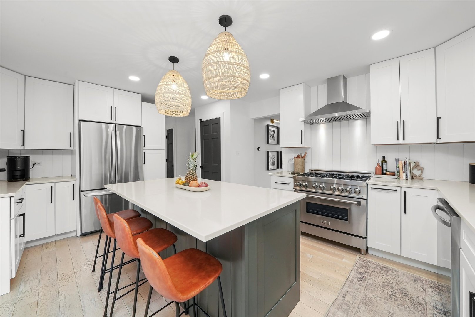 813 S Charles Avenue