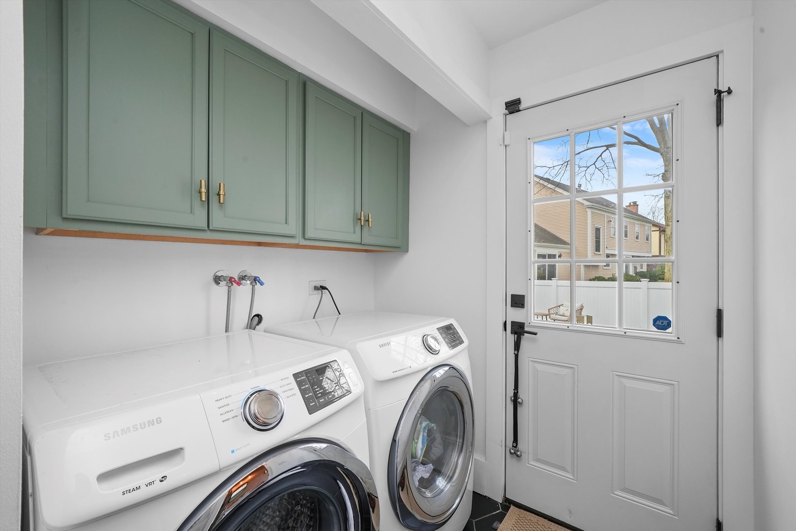 813 S Charles Avenue