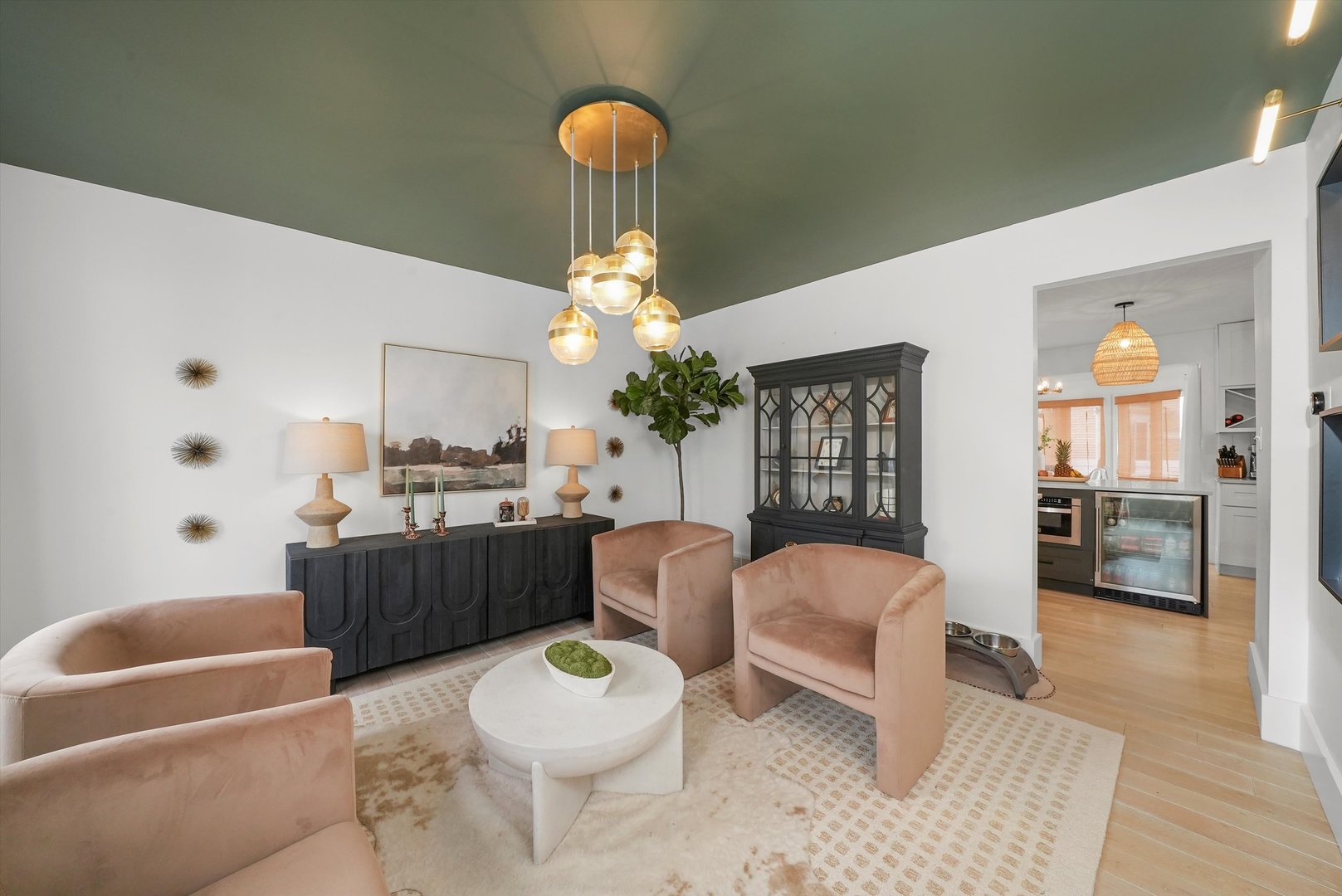 813 S Charles Avenue