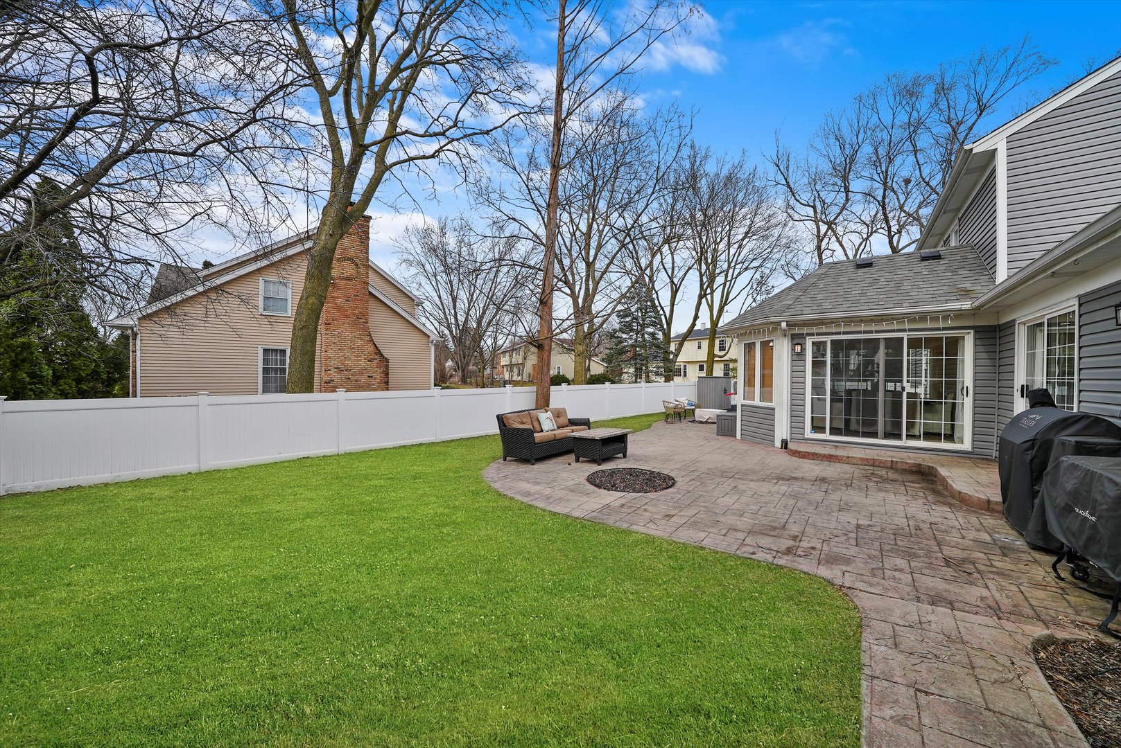 813 S Charles Avenue