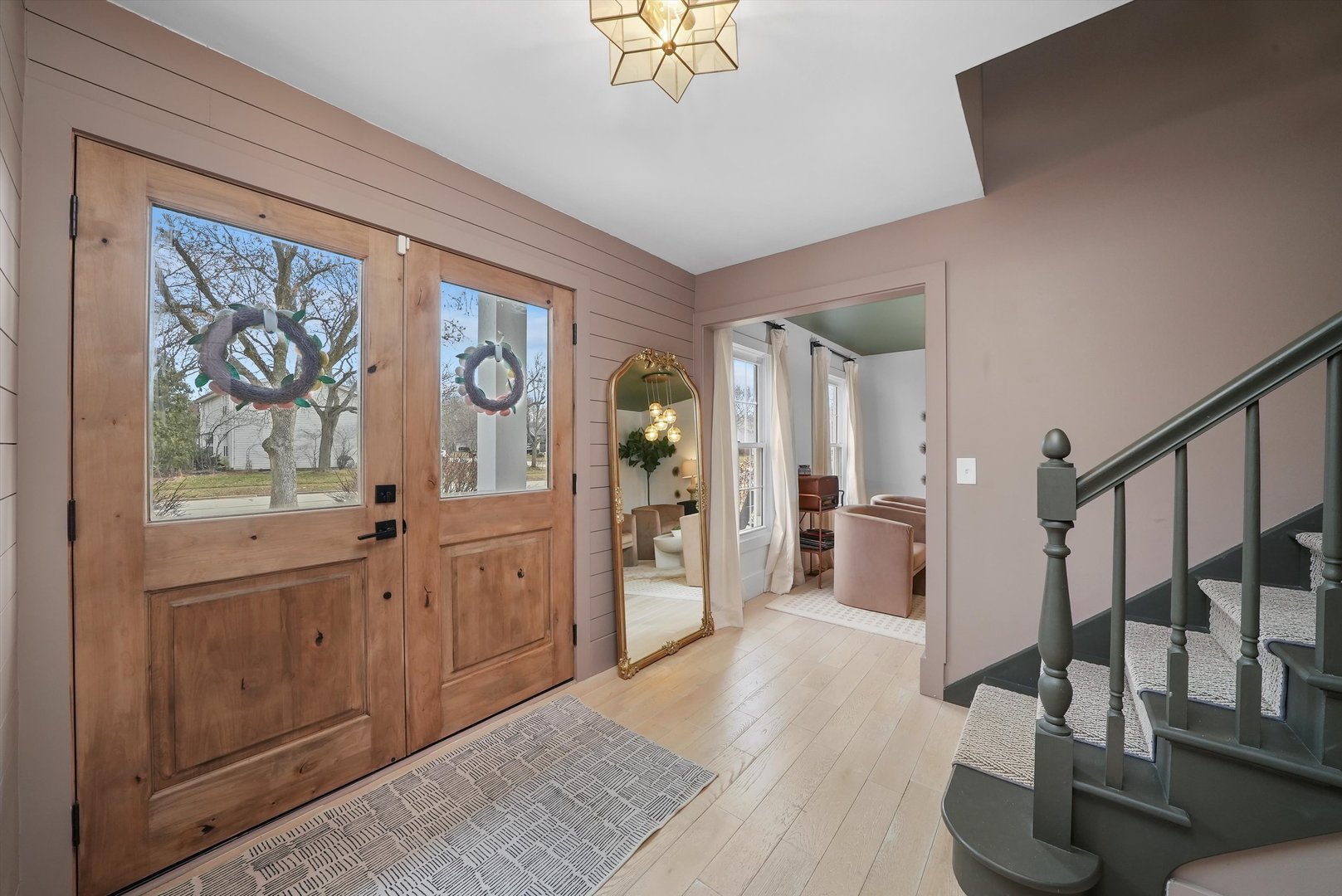 813 S Charles Avenue