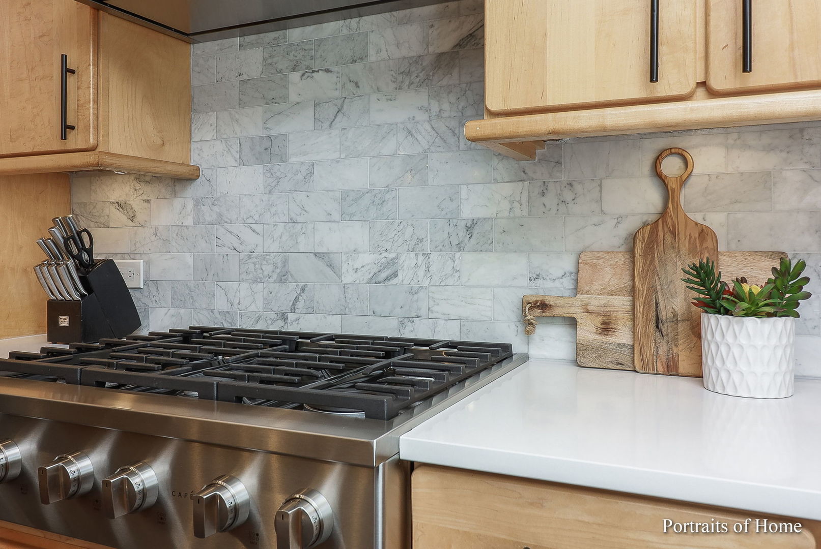 2S350 Arrowhead Drive