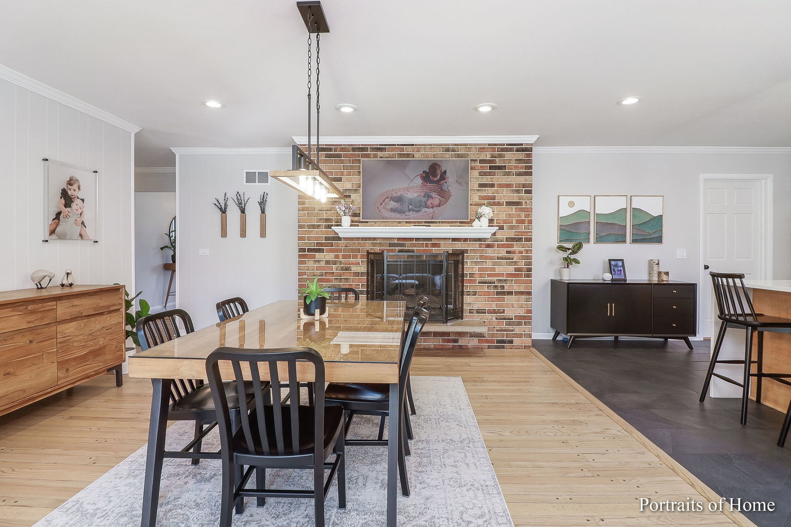 2S350 Arrowhead Drive