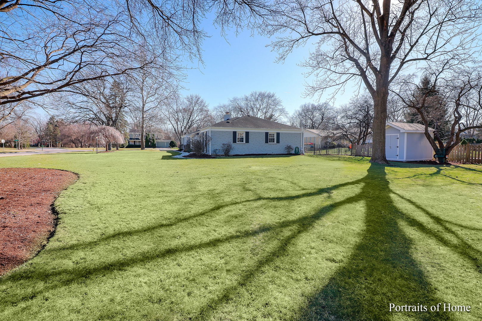 2S350 Arrowhead Drive