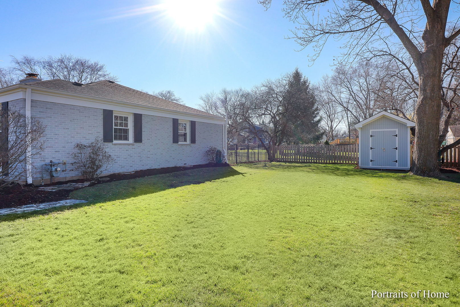 2S350 Arrowhead Drive