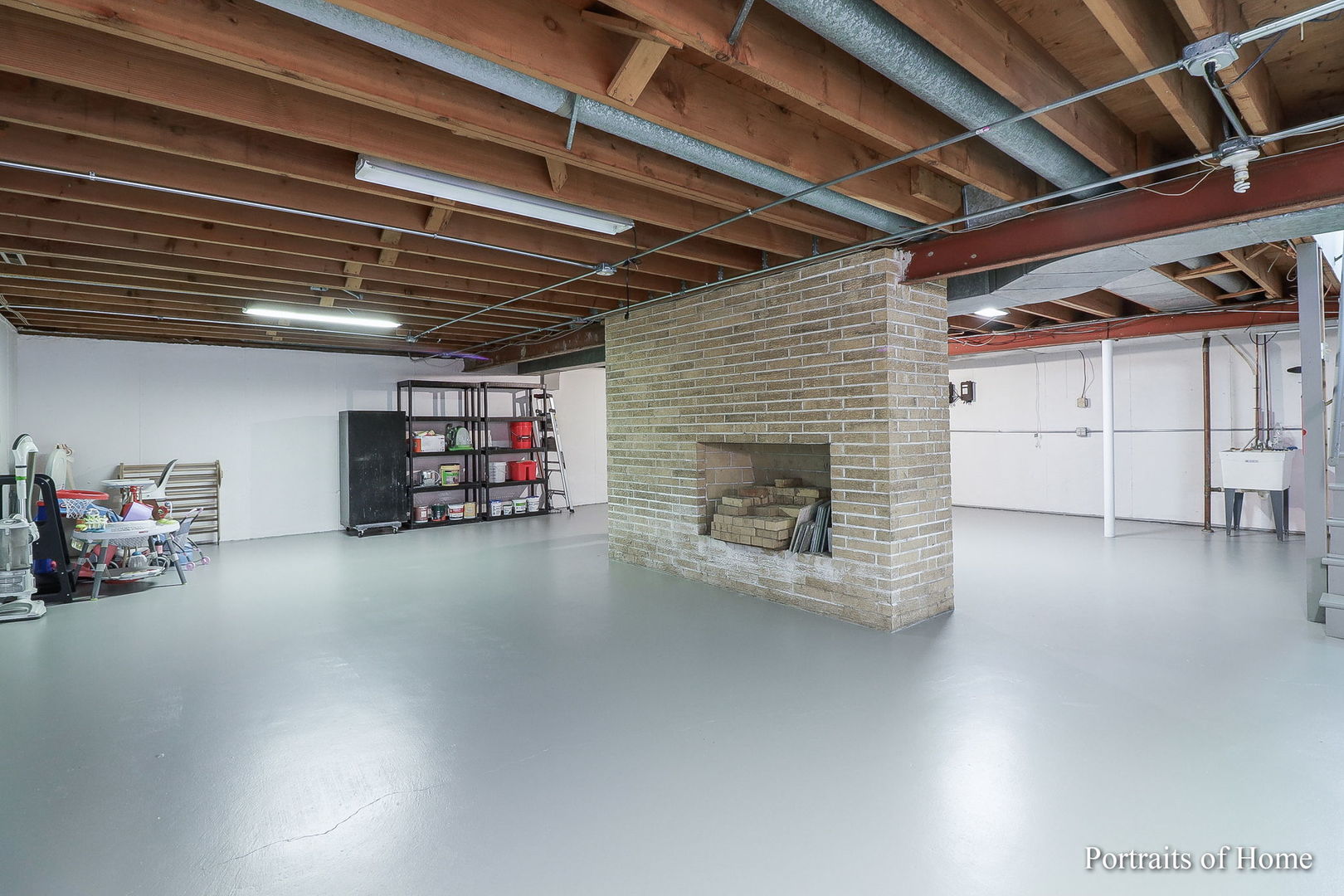 2S350 Arrowhead Drive