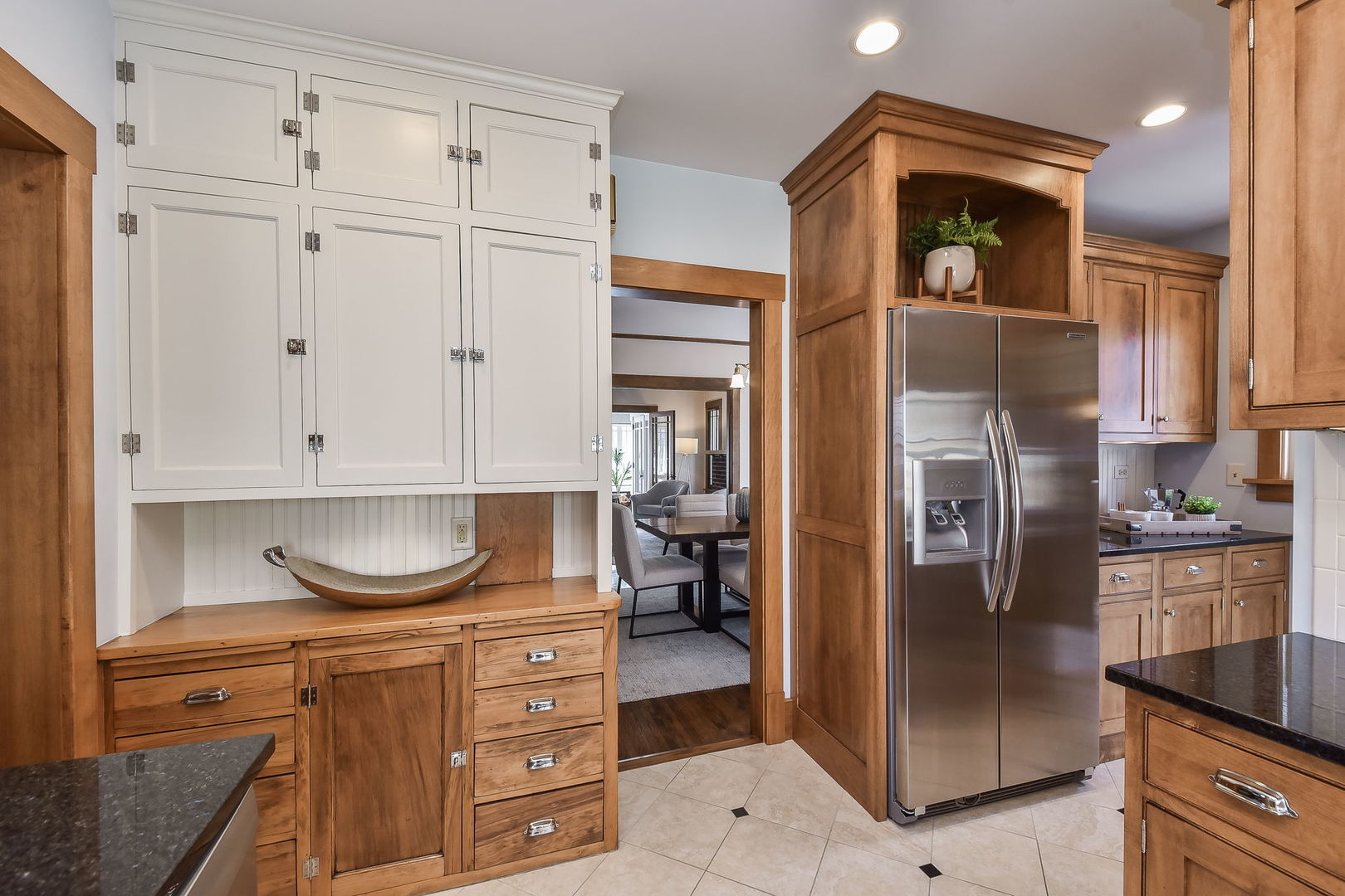 221 N Sleight Street